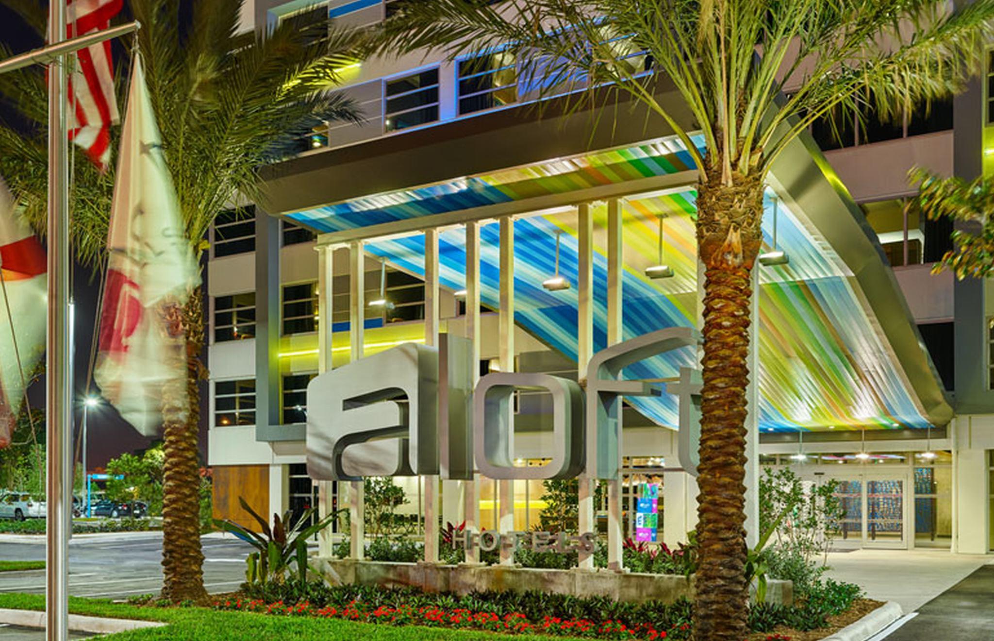 Aloft Miami Airport Hotel Екстериор снимка