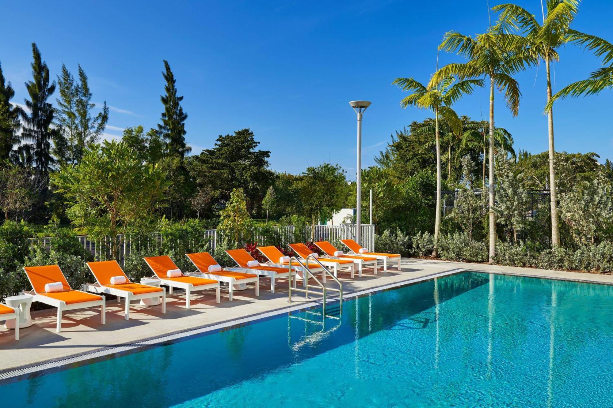 Aloft Miami Airport Hotel Miami Springs Екстериор снимка