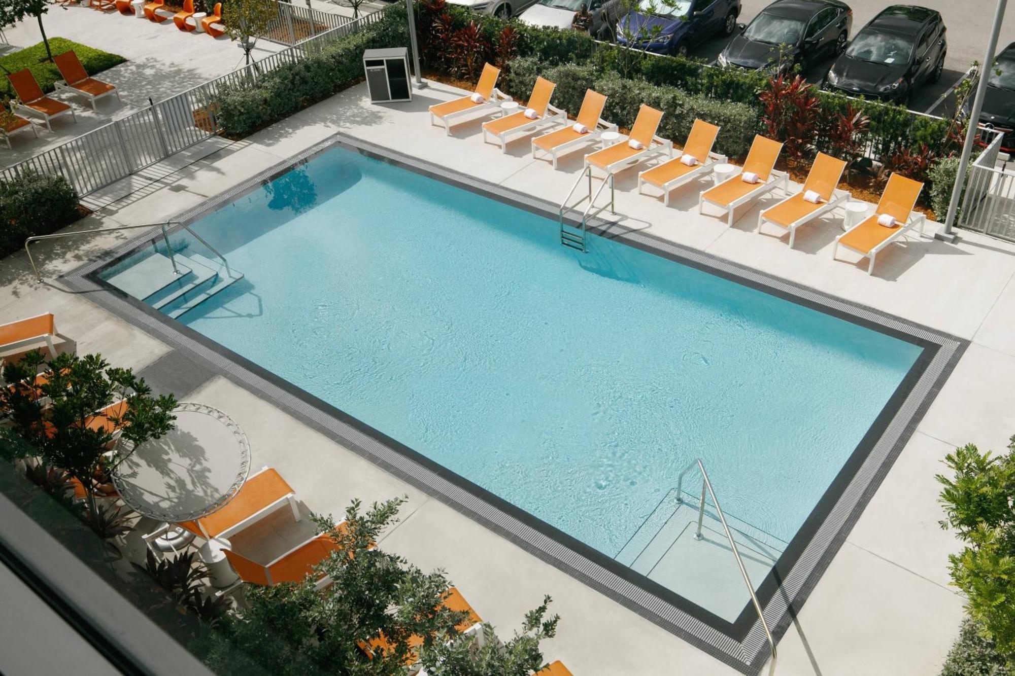 Aloft Miami Airport Hotel Miami Springs Екстериор снимка